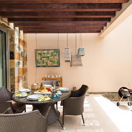 Villa With Pool In Salobre Golfers 2