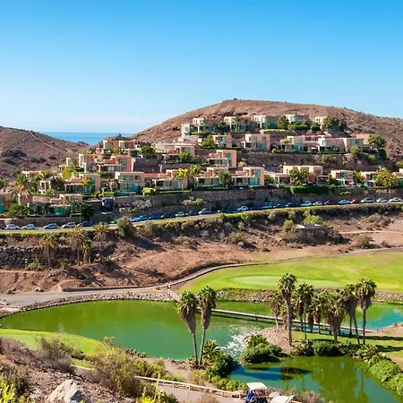 Villa With Pool In Salobre Golfers 2 *